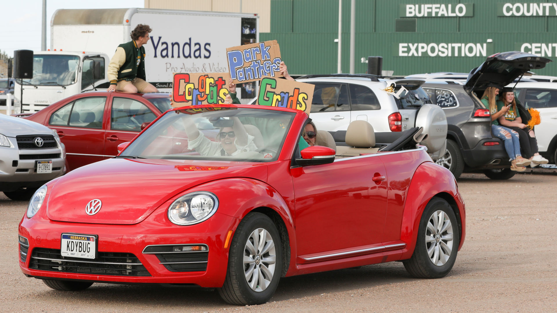 KCHS senior drive-thru